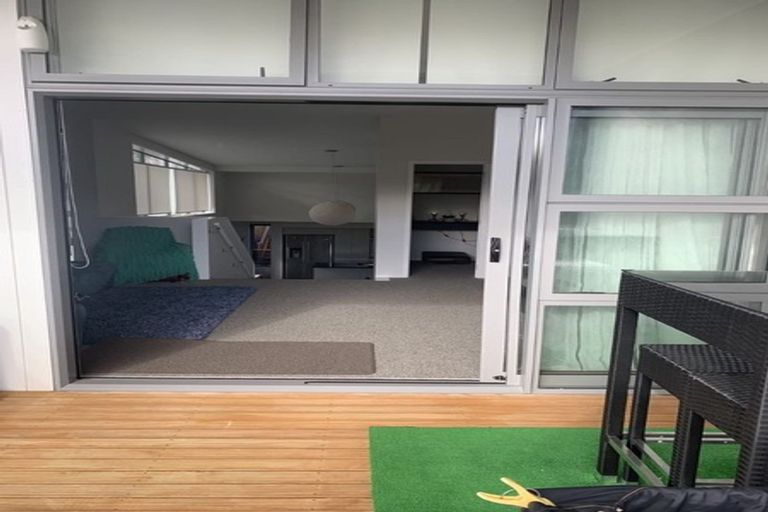 Photo of property in 12a Liquidambar Drive, Hobsonville, Auckland, 0616