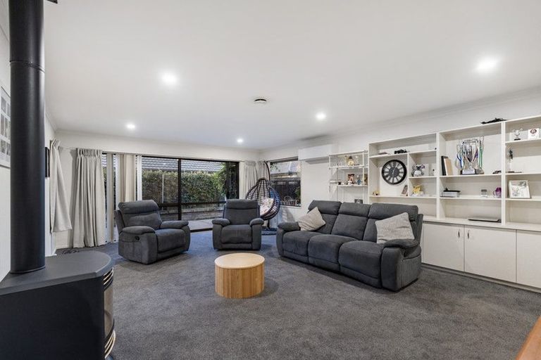 Photo of property in 27 Ti Rakau Drive, Woolston, Christchurch, 8023