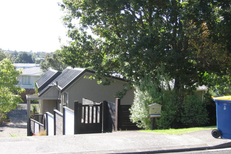 Photo of property in 2/27 Newhaven Terrace, Mairangi Bay, Auckland, 0630