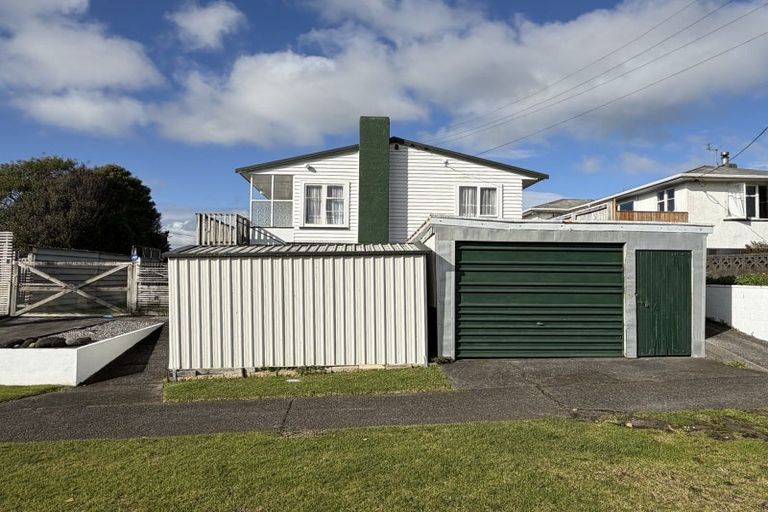Photo of property in 5 Raleigh Street, Vogeltown, New Plymouth, 4310