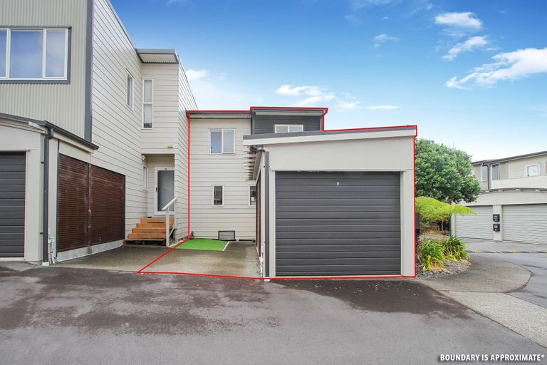 Photo of property in 1/206 Manuka Road, Bayview, Auckland, 0629