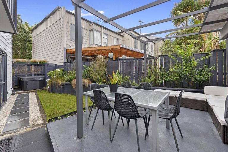 Photo of property in 48f Arawa Street, New Lynn, Auckland, 0600