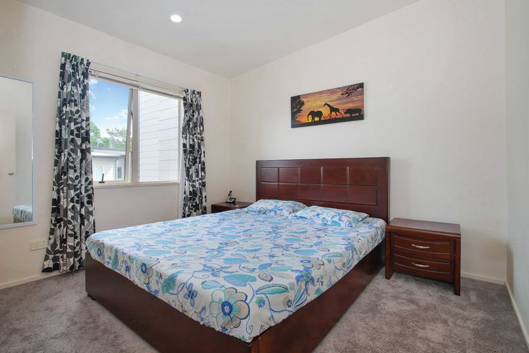 Photo of property in 1/206 Manuka Road, Bayview, Auckland, 0629