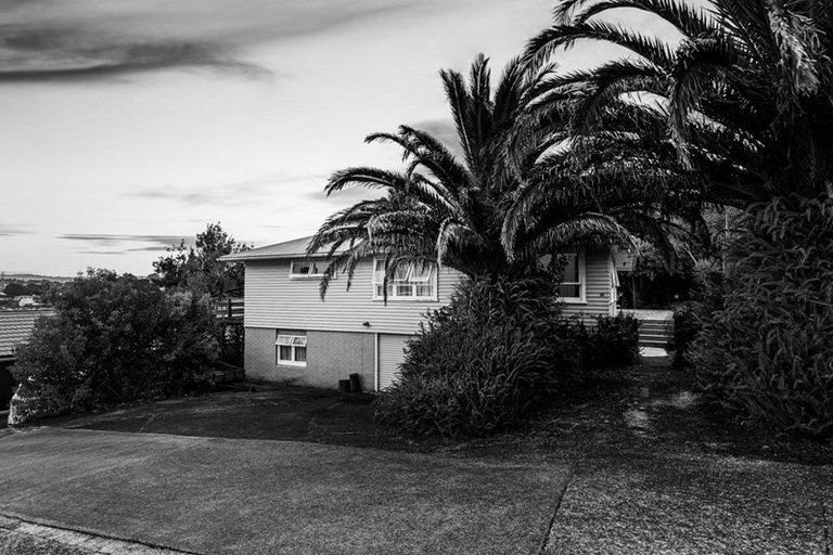 Photo of property in 77 Royal Road, Massey, Auckland, 0614