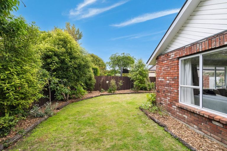 Photo of property in 21 Highsted Road, Bishopdale, Christchurch, 8053