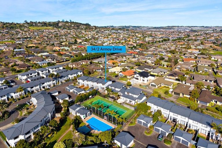 Photo of property in 34/2 Armoy Drive, East Tamaki, Auckland, 2016