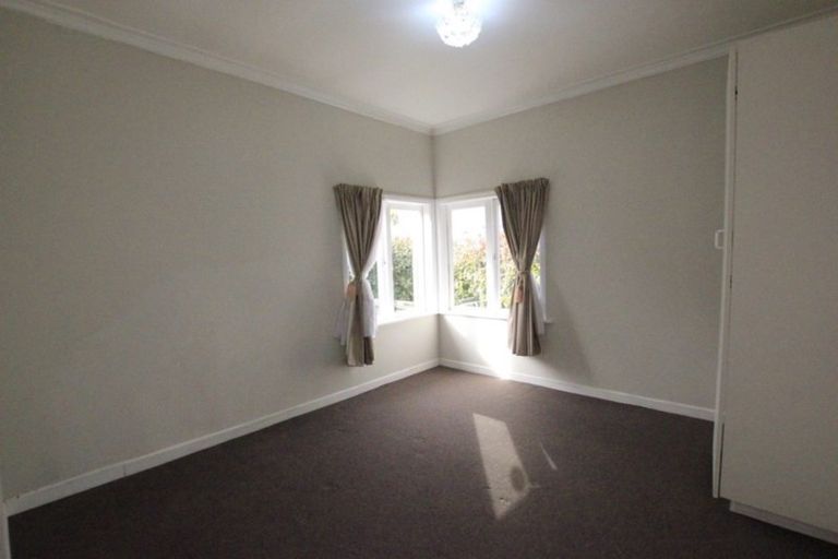 Photo of property in 27 Kirby Street, Glendene, Auckland, 0602