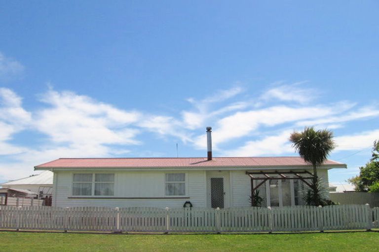 Photo of property in 45 Andrew Street, Elgin, Gisborne, 4010