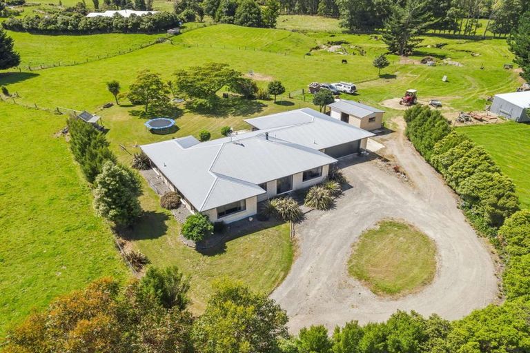 Photo of property in 75 Adelaide Road, Dannevirke, 4978