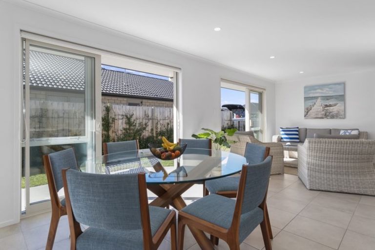 Photo of property in 6 Batty Street, Papamoa Beach, Papamoa, 3118