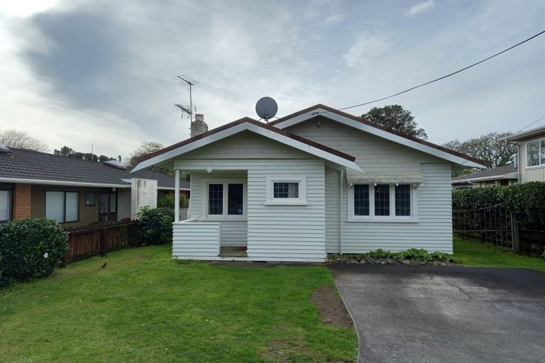Photo of property in 3 Shortland Street, Lower Vogeltown, New Plymouth, 4310