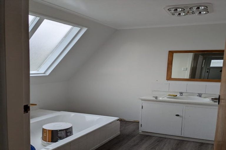 Photo of property in 21 Tarawera Road, Johnsonville, Wellington, 6037