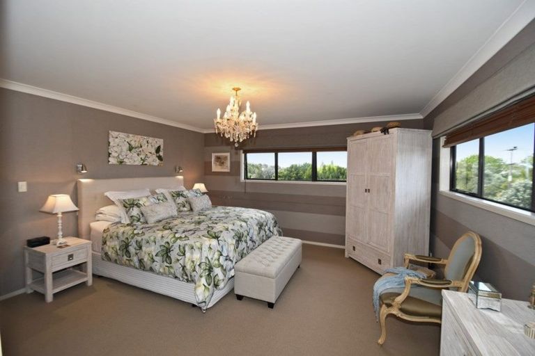 Photo of property in 2 Wonderview Road, Leigh, 0985