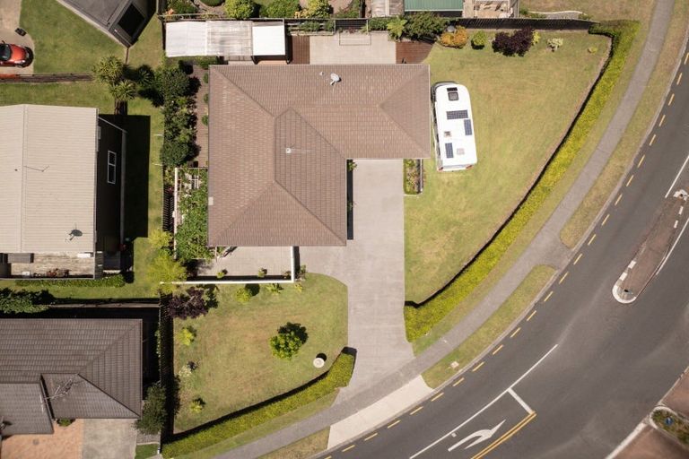 Photo of property in 16 Pacific View Road, Papamoa Beach, Papamoa, 3118