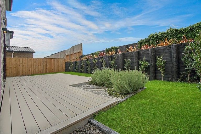 Photo of property in 14 Paripari Street, Flat Bush, Auckland, 2019