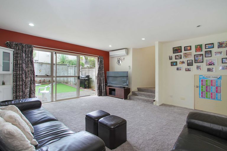 Photo of property in 1/206 Manuka Road, Bayview, Auckland, 0629