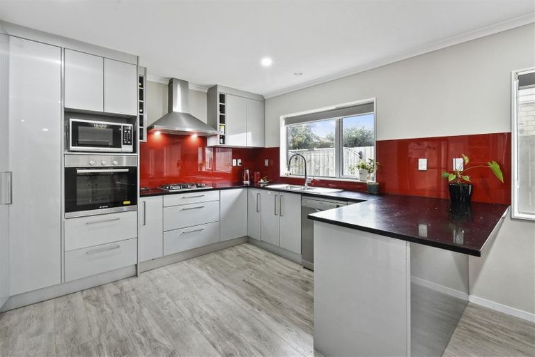 Photo of property in 45b Russell Road, Manurewa, Auckland, 2102