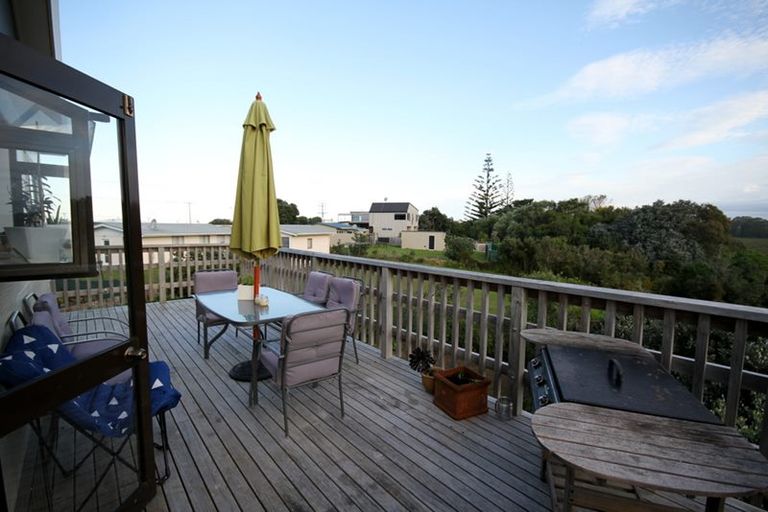 Photo of property in 266b Seaforth Road, Waihi Beach, 3611