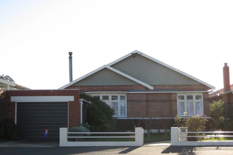 Photo of property in 374 Bay View Road, Saint Clair, Dunedin, 9012