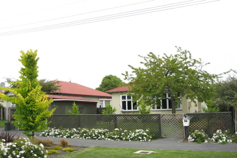 Photo of property in 227 Geraldine Street, Edgeware, Christchurch, 8013