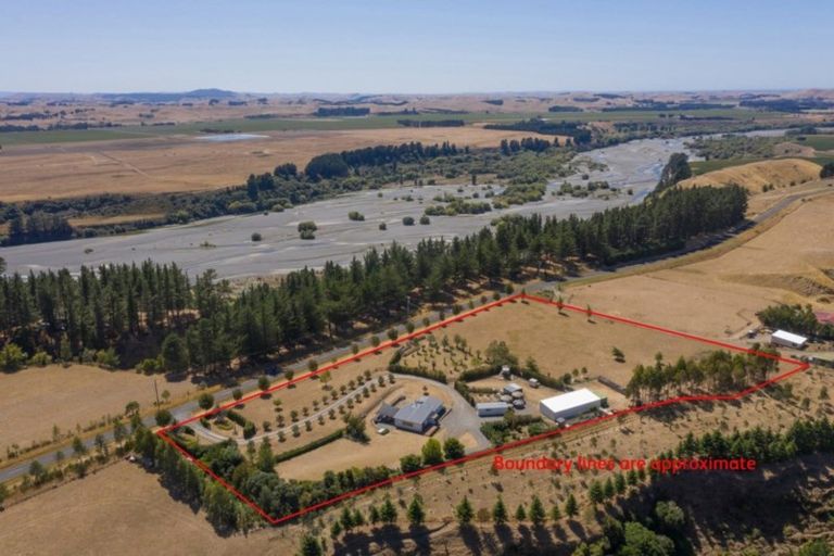 Photo of property in 557 Aorangi Road, Maraekakaho, Hastings, 4171