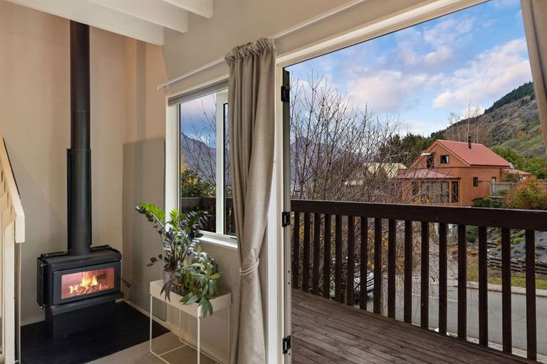 Photo of property in 257 Fernhill Road, Sunshine Bay, Queenstown, 9300