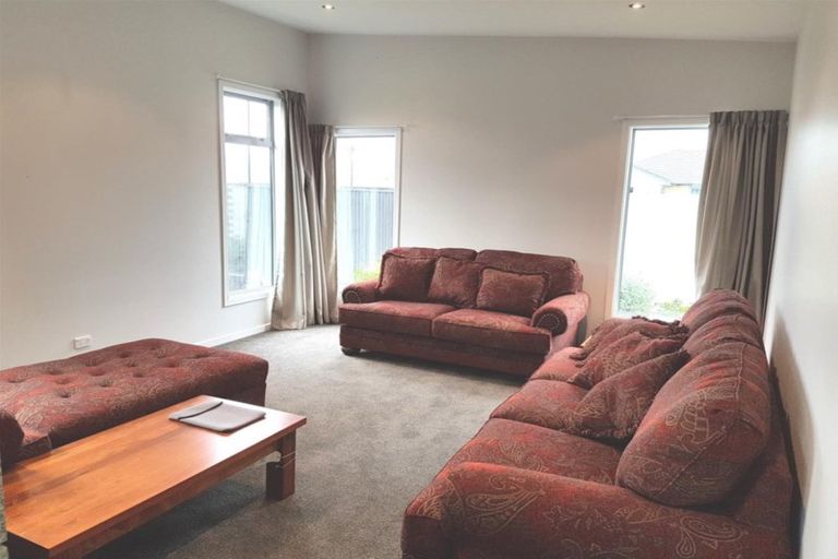 Photo of property in 9 Crown Close, Prebbleton, 7604