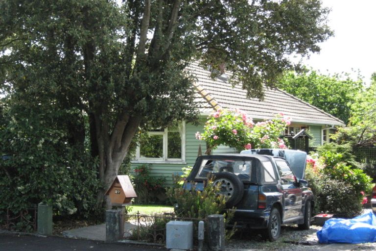 Photo of property in 27 Flavell Street, Heathcote Valley, Christchurch, 8022