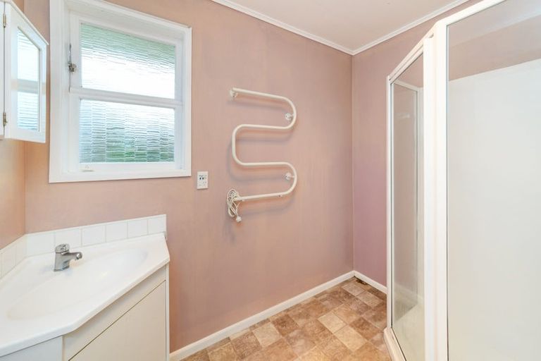 Photo of property in 13 Mcclure Street, Feilding, 4702