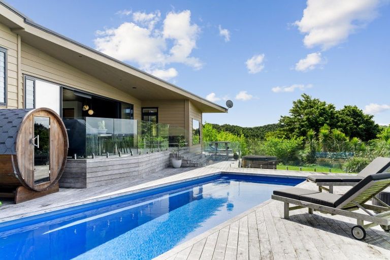 Photo of property in 476 Cames Road, Mangawhai, 0975