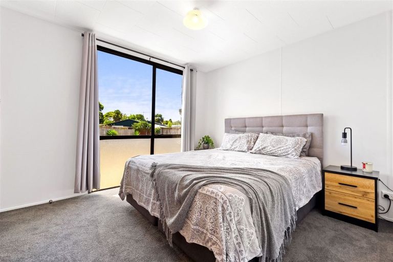 Photo of property in 1/8 Cameron Place, Ranui, Auckland, 0612