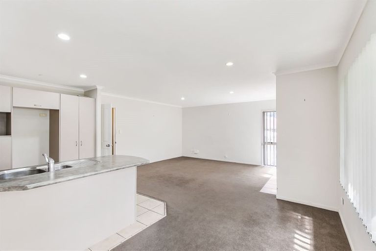 Photo of property in 17a Valley Road, Waiuku, 2123