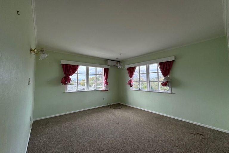 Photo of property in 295 Swanson Road, Ranui, Auckland, 0612