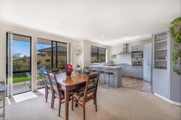 Photo of property in 10 Parkside Drive, Huntington, Hamilton, 3210