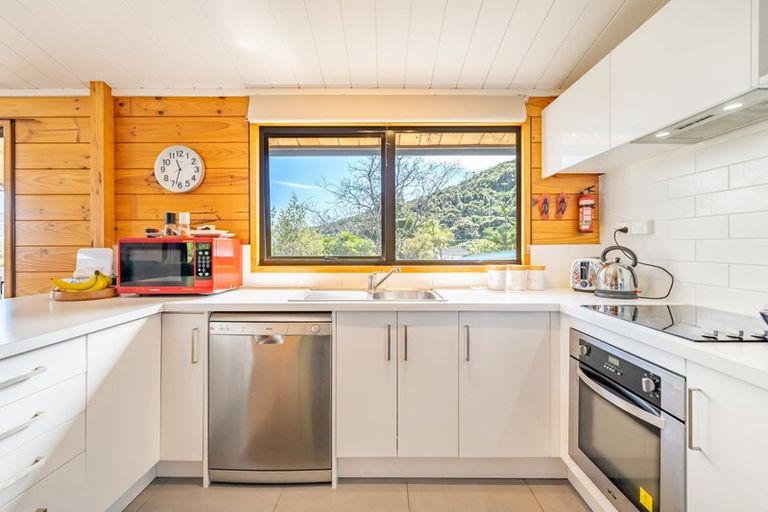 Photo of property in 213a Whites Line East, Waiwhetu, Lower Hutt, 5010