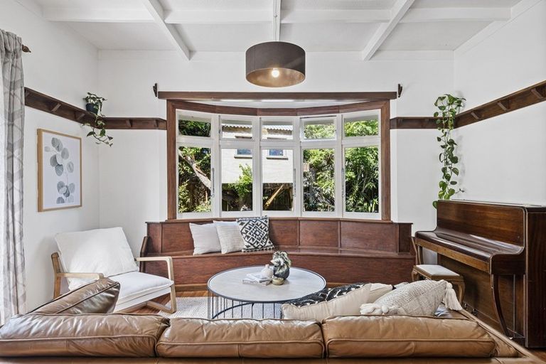 Photo of property in 1/58 Ngataringa Road, Devonport, Auckland, 0624