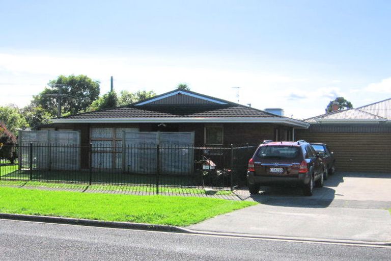 Photo of property in 2/41 Fairview Road, Papatoetoe, Auckland, 2025