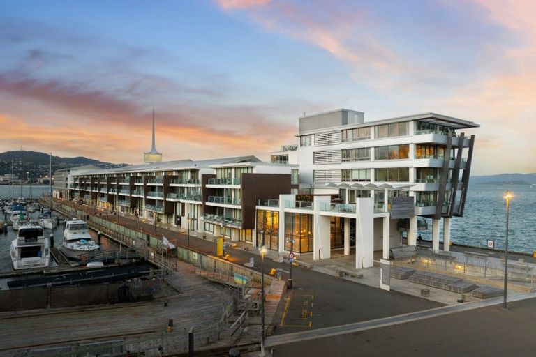 Photo of property in Clyde Quay Wharf, 1/7b Clyde Quay Wharf, Te Aro, Wellington, 6011
