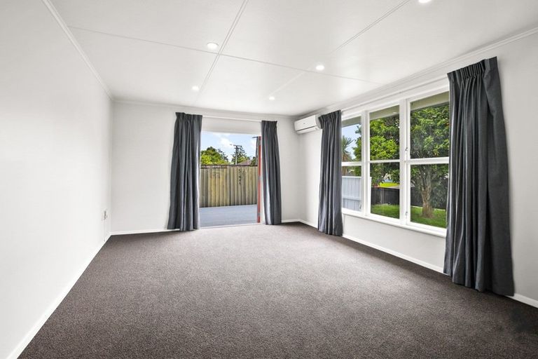Photo of property in 30 Yeats Crescent, Fairfield, Hamilton, 3214