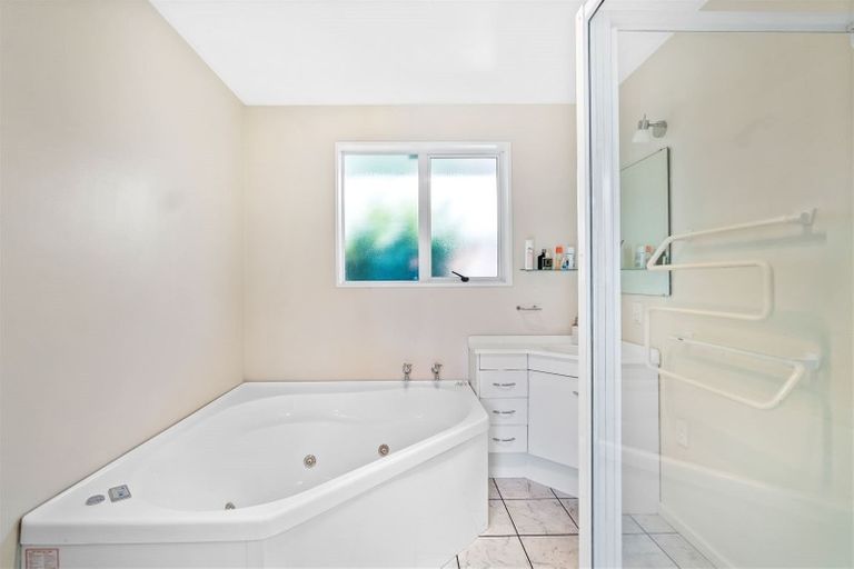 Photo of property in 48 Grahams Road, Ilam, Christchurch, 8041