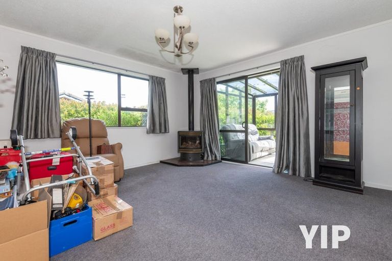 Photo of property in 14 Tortola Crescent, Grenada Village, Wellington, 6037