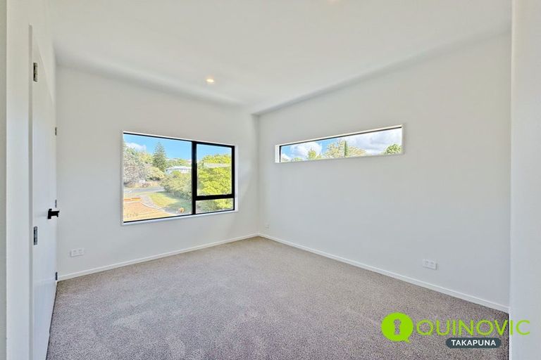 Photo of property in 7d Buisson Glade, West Harbour, Auckland, 0618