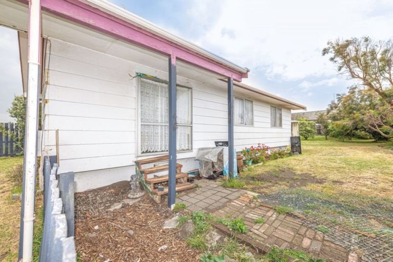 Photo of property in 7 Karyn Street, Castlecliff, Whanganui, 4501