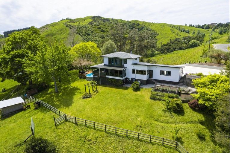 Photo of property in 74 Gaddums Hill Road, Outer Kaiti, Gisborne, 4010