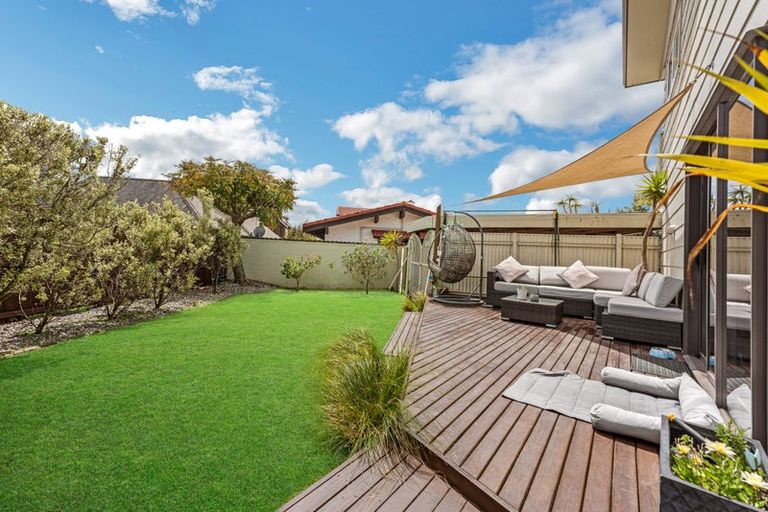 Photo of property in 3/28 Bramley Drive, Farm Cove, Auckland, 2012