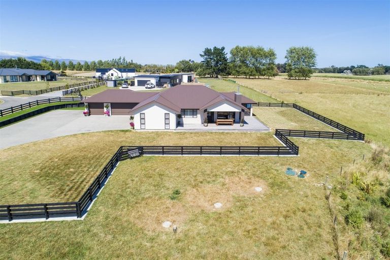 Photo of property in 20 Tula Lane, Kelvin Grove, Palmerston North, 4470