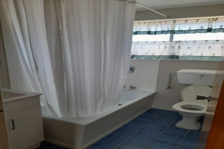 Photo of property in 31a Omaha Grove, Totara Park, Upper Hutt, 5018