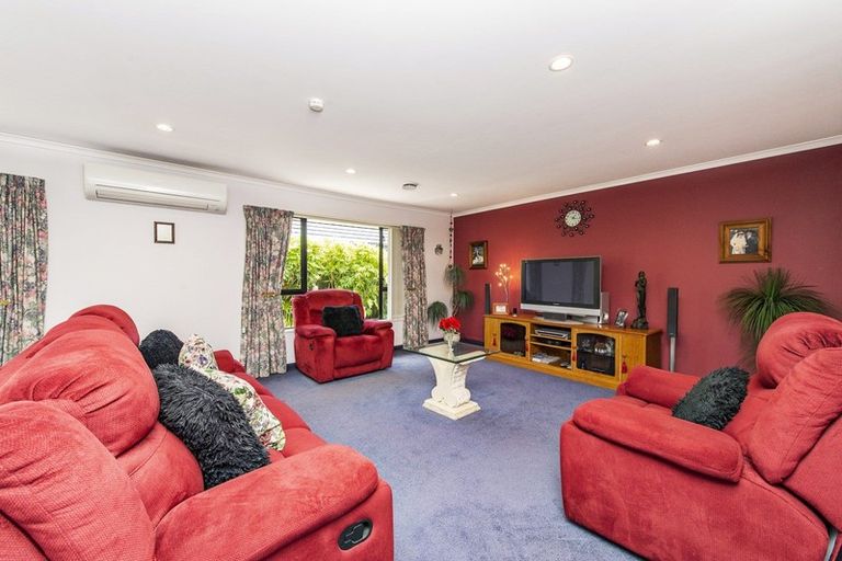 Photo of property in 60 Mauger Drive, Heathcote Valley, Christchurch, 8022