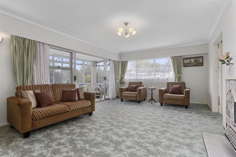 Photo of property in 14 Dennis Avenue, Hillpark, Auckland, 2102