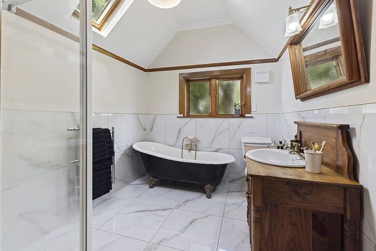 Photo of property in 25 Hawkestone Street, Thorndon, Wellington, 6011